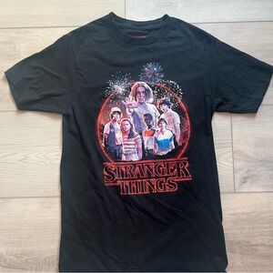 🎆STRANGER THINGS TEE🎆 barely ever worn.